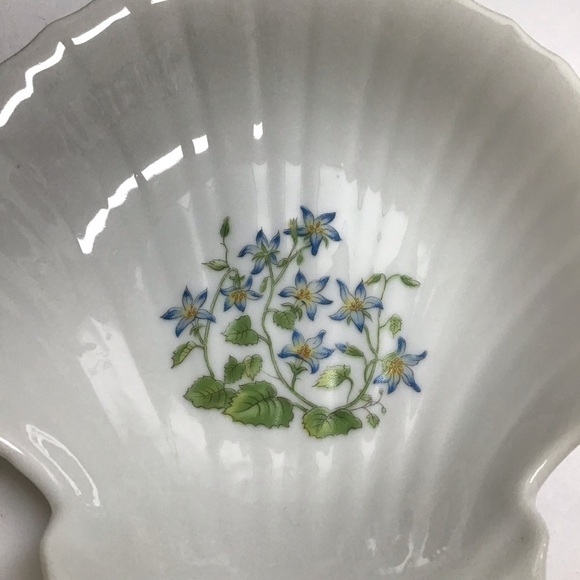 Vintage Takahashi Blue Floral Shell Shape Soap Dish Vanity Trinket Sea Japan - Picture 2 of 9